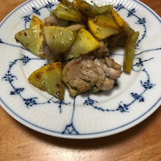 鶏肉とズッキーニのバジル炒め